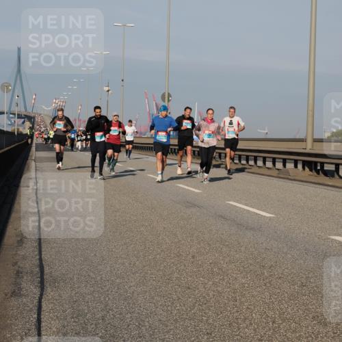 03.10.2025 - Köhlbrandbrückenlauf Fabian Wolf http://msf.ph/oto/9034830 03.10.2025 09:49:12 Position 3  meine-sportfotos.de