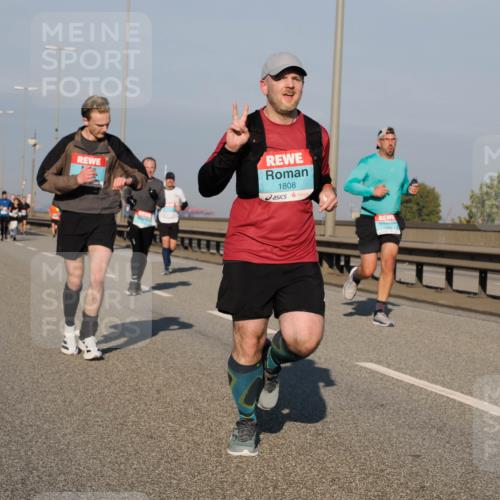 03.10.2025 - Köhlbrandbrückenlauf Fabian Wolf http://msf.ph/oto/9034934 03.10.2025 09:49:18 Position 3 1808 meine-sportfotos.de