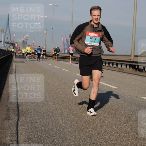 03.10.2025 - Köhlbrandbrückenlauf Fabian Wolf http://msf.ph/oto/9034944 03.10.2025 09:49:19 Position 3 1623 meine-sportfotos.de