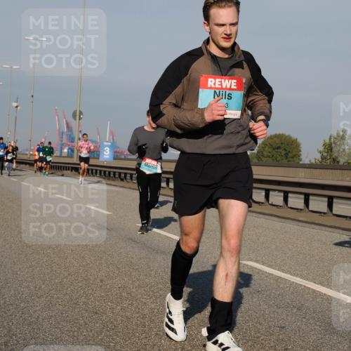 03.10.2025 - Köhlbrandbrückenlauf Fabian Wolf http://msf.ph/oto/9034954 03.10.2025 09:49:19 Position 3 3, 3 meine-sportfotos.de