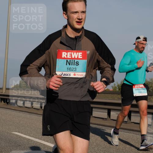 03.10.2025 - Köhlbrandbrückenlauf Fabian Wolf http://msf.ph/oto/9034962 03.10.2025 09:49:20 Position 3 1308, 1623, 1326 meine-sportfotos.de