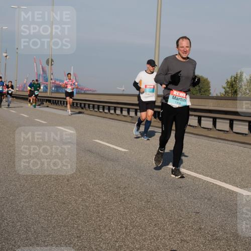 03.10.2025 - Köhlbrandbrückenlauf Fabian Wolf http://msf.ph/oto/9034972 03.10.2025 09:49:21 Position 3 1308 meine-sportfotos.de
