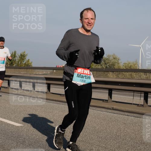 03.10.2025 - Köhlbrandbrückenlauf Fabian Wolf http://msf.ph/oto/9034994 03.10.2025 09:49:22 Position 3 3791, 1308 meine-sportfotos.de
