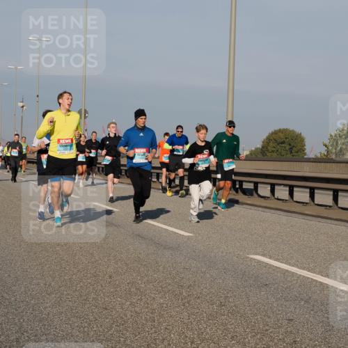 03.10.2025 - Köhlbrandbrückenlauf Fabian Wolf http://msf.ph/oto/9035068 03.10.2025 09:49:30 Position 3 1111 meine-sportfotos.de