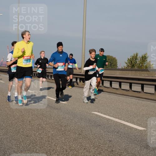 03.10.2025 - Köhlbrandbrückenlauf Fabian Wolf http://msf.ph/oto/9035081 03.10.2025 09:49:31 Position 3 1111, 1370 meine-sportfotos.de