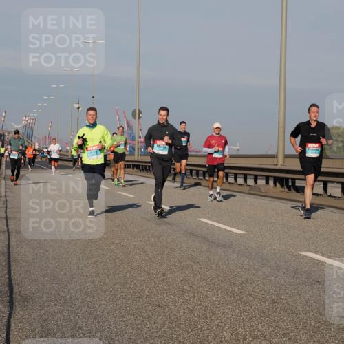 03.10.2025 - Köhlbrandbrückenlauf Fabian Wolf http://msf.ph/oto/9035153 03.10.2025 09:49:36 Position 3  meine-sportfotos.de