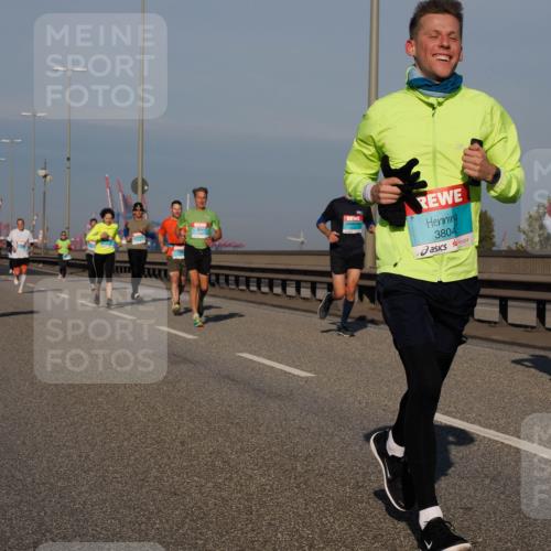 03.10.2025 - Köhlbrandbrückenlauf Fabian Wolf http://msf.ph/oto/9035199 03.10.2025 09:49:39 Position 3 3804, 1033 meine-sportfotos.de