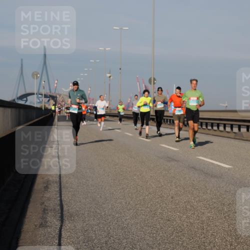 03.10.2025 - Köhlbrandbrückenlauf Fabian Wolf http://msf.ph/oto/9035208 03.10.2025 09:49:40 Position 3  meine-sportfotos.de
