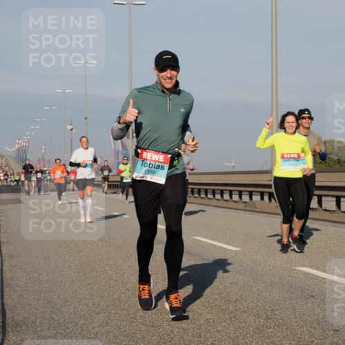 03.10.2025 - Köhlbrandbrückenlauf Fabian Wolf http://msf.ph/oto/9035272 03.10.2025 09:49:45 Position 3 1359, 1312, 124 meine-sportfotos.de