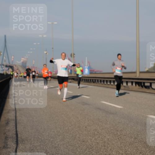 03.10.2025 - Köhlbrandbrückenlauf Fabian Wolf http://msf.ph/oto/9035289 03.10.2025 09:49:46 Position 3  meine-sportfotos.de