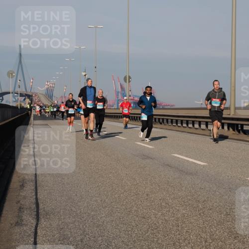 03.10.2025 - Köhlbrandbrückenlauf Fabian Wolf http://msf.ph/oto/9035418 03.10.2025 09:49:55 Position 3  meine-sportfotos.de