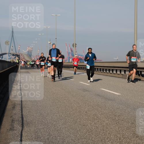 03.10.2025 - Köhlbrandbrückenlauf Fabian Wolf http://msf.ph/oto/9035424 03.10.2025 09:49:55 Position 3  meine-sportfotos.de