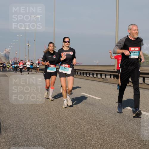 03.10.2025 - Köhlbrandbrückenlauf Fabian Wolf http://msf.ph/oto/9035490 03.10.2025 09:50:01 Position 3 1406, 1385 meine-sportfotos.de