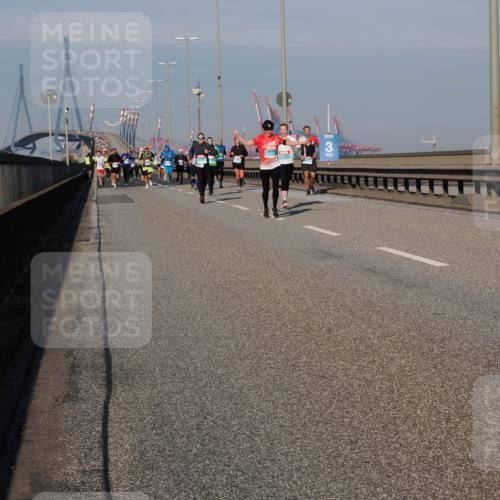 03.10.2025 - Köhlbrandbrückenlauf Fabian Wolf http://msf.ph/oto/9035537 03.10.2025 09:50:08 Position 3 3 meine-sportfotos.de