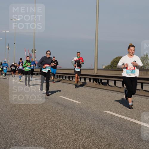 03.10.2025 - Köhlbrandbrückenlauf Fabian Wolf http://msf.ph/oto/9035618 03.10.2025 09:50:14 Position 3 1944 meine-sportfotos.de