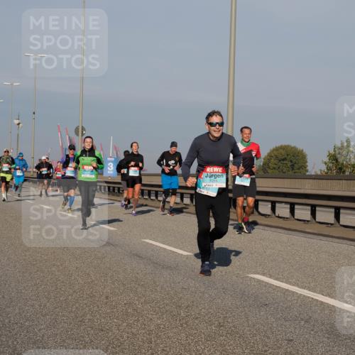 03.10.2025 - Köhlbrandbrückenlauf Fabian Wolf http://msf.ph/oto/9035648 03.10.2025 09:50:16 Position 3 3, 1218, 160 meine-sportfotos.de