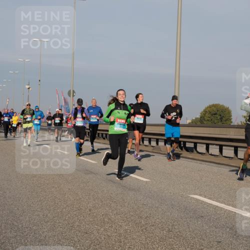 03.10.2025 - Köhlbrandbrückenlauf Fabian Wolf http://msf.ph/oto/9035669 03.10.2025 09:50:17 Position 3 200 meine-sportfotos.de