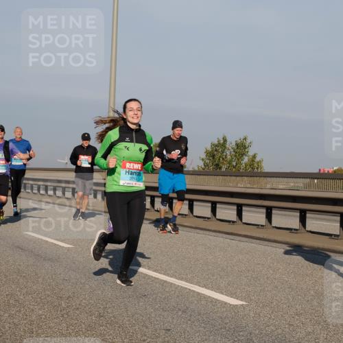 03.10.2025 - Köhlbrandbrückenlauf Fabian Wolf http://msf.ph/oto/9035689 03.10.2025 09:50:19 Position 3 1415, 2714, 3053 meine-sportfotos.de