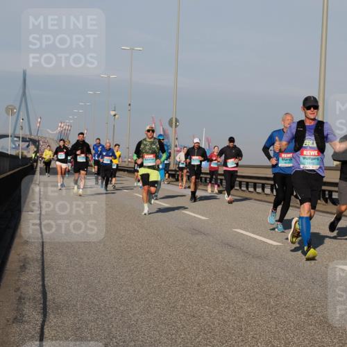 03.10.2025 - Köhlbrandbrückenlauf Fabian Wolf http://msf.ph/oto/9035717 03.10.2025 09:50:21 Position 3 1415 meine-sportfotos.de