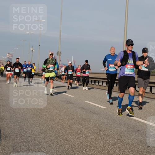 03.10.2025 - Köhlbrandbrückenlauf Fabian Wolf http://msf.ph/oto/9035720 03.10.2025 09:50:21 Position 3 1415 meine-sportfotos.de