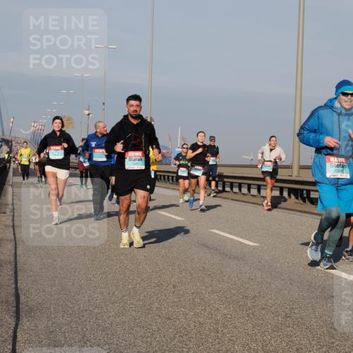 03.10.2025 - Köhlbrandbrückenlauf Fabian Wolf http://msf.ph/oto/9035804 03.10.2025 09:50:27 Position 3 18, 1445, 1328 meine-sportfotos.de