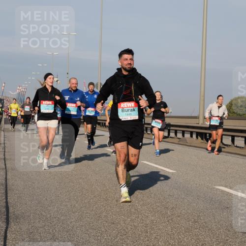 03.10.2025 - Köhlbrandbrückenlauf Fabian Wolf http://msf.ph/oto/9035823 03.10.2025 09:50:28 Position 3 3753, 18, 1445 meine-sportfotos.de