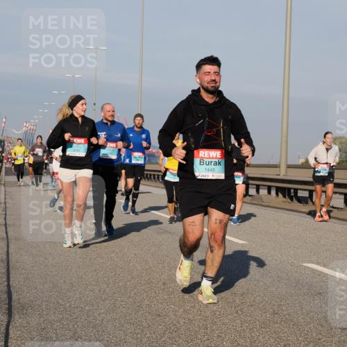 03.10.2025 - Köhlbrandbrückenlauf Fabian Wolf http://msf.ph/oto/9035829 03.10.2025 09:50:28 Position 3 3753, 18, 3764, 1445 meine-sportfotos.de