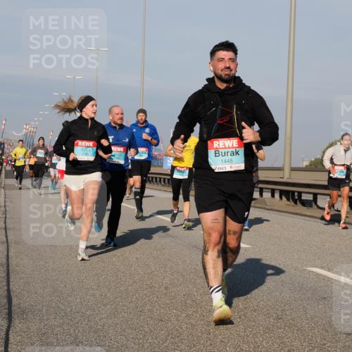 03.10.2025 - Köhlbrandbrückenlauf Fabian Wolf http://msf.ph/oto/9035831 03.10.2025 09:50:28 Position 3 3753, 8, 764, 1445 meine-sportfotos.de