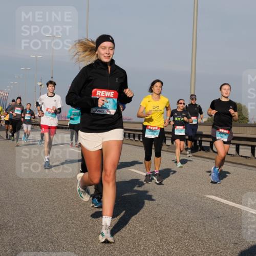 03.10.2025 - Köhlbrandbrückenlauf Fabian Wolf http://msf.ph/oto/9035854 03.10.2025 09:50:30 Position 3 753, 1842, 3333 meine-sportfotos.de
