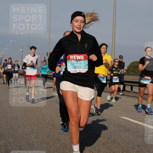 03.10.2025 - Köhlbrandbrückenlauf Fabian Wolf http://msf.ph/oto/9035860 03.10.2025 09:50:30 Position 3 3753, 1242 meine-sportfotos.de