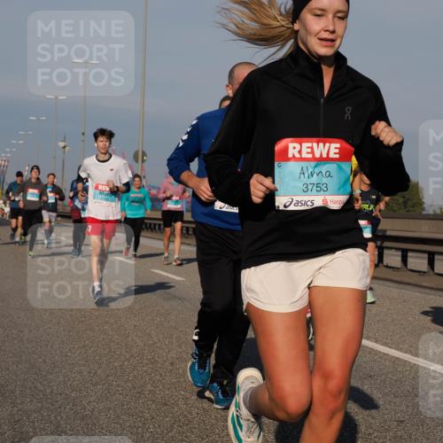 03.10.2025 - Köhlbrandbrückenlauf Fabian Wolf http://msf.ph/oto/9035867 03.10.2025 09:50:31 Position 3 2728, 3753, 1242 meine-sportfotos.de