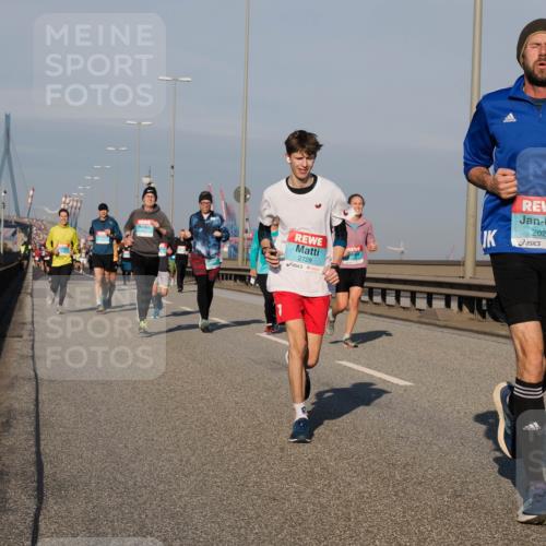 03.10.2025 - Köhlbrandbrückenlauf Fabian Wolf http://msf.ph/oto/9035890 03.10.2025 09:50:32 Position 3 2728, 2029 meine-sportfotos.de