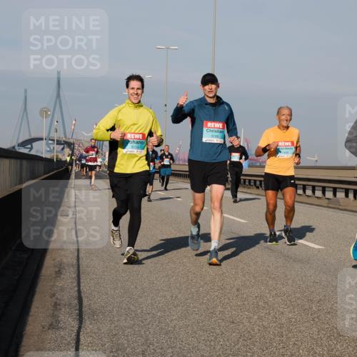 03.10.2025 - Köhlbrandbrückenlauf Fabian Wolf http://msf.ph/oto/9035969 03.10.2025 09:50:38 Position 3 3233, 3228, 1428, 3656 meine-sportfotos.de