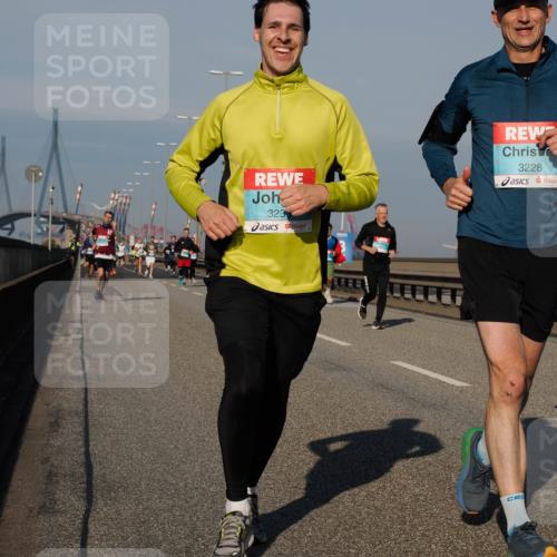 03.10.2025 - Köhlbrandbrückenlauf Fabian Wolf http://msf.ph/oto/9035989 03.10.2025 09:50:40 Position 3 323, 2, 3228, 1428 meine-sportfotos.de