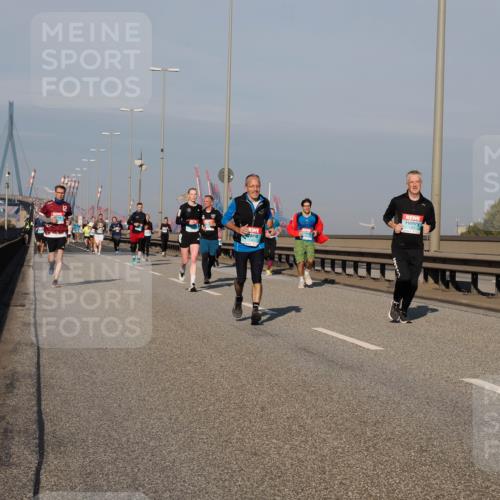 03.10.2025 - Köhlbrandbrückenlauf Fabian Wolf http://msf.ph/oto/9036006 03.10.2025 09:50:42 Position 3 12 meine-sportfotos.de