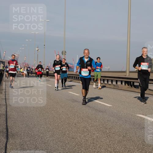 03.10.2025 - Köhlbrandbrückenlauf Fabian Wolf http://msf.ph/oto/9036020 03.10.2025 09:50:43 Position 3 12, 1340 meine-sportfotos.de