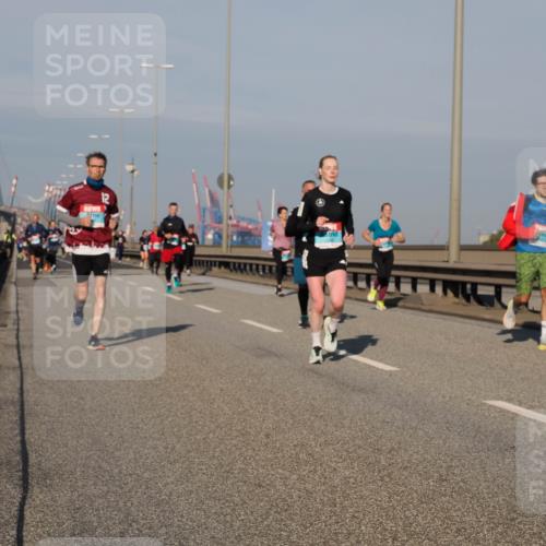 03.10.2025 - Köhlbrandbrückenlauf Fabian Wolf http://msf.ph/oto/9036062 03.10.2025 09:50:46 Position 3 12 meine-sportfotos.de