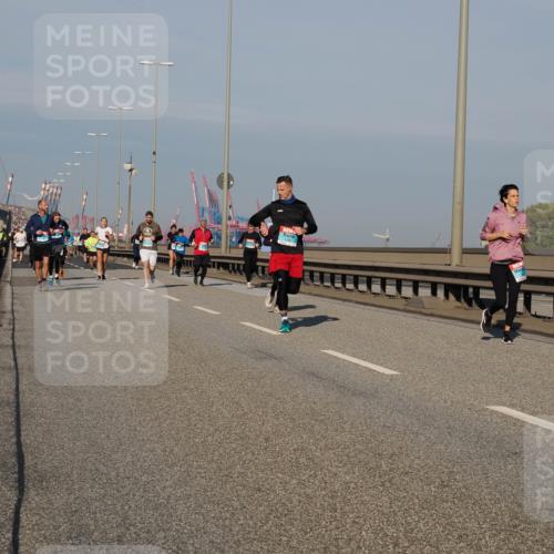 03.10.2025 - Köhlbrandbrückenlauf Fabian Wolf http://msf.ph/oto/9036149 03.10.2025 09:50:50 Position 3  meine-sportfotos.de