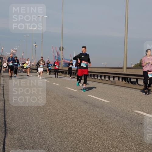 03.10.2025 - Köhlbrandbrückenlauf Fabian Wolf http://msf.ph/oto/9036153 03.10.2025 09:50:50 Position 3  meine-sportfotos.de