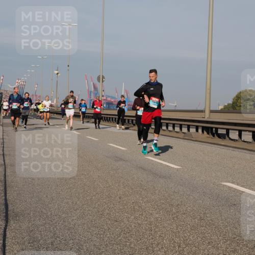 03.10.2025 - Köhlbrandbrückenlauf Fabian Wolf http://msf.ph/oto/9036164 03.10.2025 09:50:51 Position 3 3188, 1424 meine-sportfotos.de