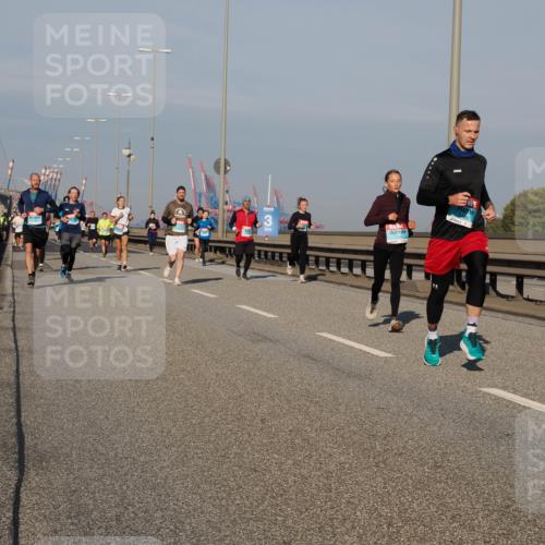 03.10.2025 - Köhlbrandbrückenlauf Fabian Wolf http://msf.ph/oto/9036184 03.10.2025 09:50:53 Position 3 3 meine-sportfotos.de