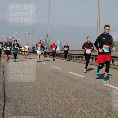 03.10.2025 - Köhlbrandbrückenlauf Fabian Wolf http://msf.ph/oto/9036188 03.10.2025 09:50:53 Position 3 3, 3188 meine-sportfotos.de