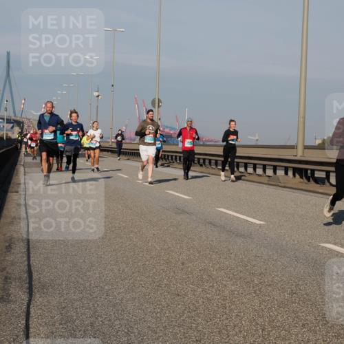 03.10.2025 - Köhlbrandbrückenlauf Fabian Wolf http://msf.ph/oto/9036202 03.10.2025 09:50:54 Position 3 3409 meine-sportfotos.de
