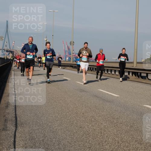 03.10.2025 - Köhlbrandbrückenlauf Fabian Wolf http://msf.ph/oto/9036231 03.10.2025 09:50:56 Position 3  meine-sportfotos.de
