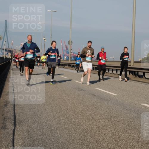 03.10.2025 - Köhlbrandbrückenlauf Fabian Wolf http://msf.ph/oto/9036239 03.10.2025 09:50:56 Position 3 1582 meine-sportfotos.de