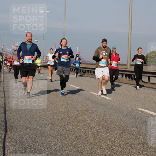 03.10.2025 - Köhlbrandbrückenlauf Fabian Wolf http://msf.ph/oto/9036255 03.10.2025 09:50:57 Position 3 1582, 1208, 3835 meine-sportfotos.de
