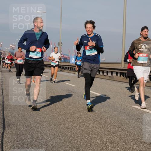 03.10.2025 - Köhlbrandbrückenlauf Fabian Wolf http://msf.ph/oto/9036278 03.10.2025 09:50:59 Position 3 1582, 3379, 3835, 1208 meine-sportfotos.de