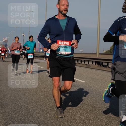 03.10.2025 - Köhlbrandbrückenlauf Fabian Wolf http://msf.ph/oto/9036293 03.10.2025 09:51:00 Position 3 1582, 3379 meine-sportfotos.de