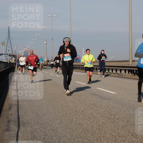 03.10.2025 - Köhlbrandbrückenlauf Fabian Wolf http://msf.ph/oto/9036393 03.10.2025 09:51:05 Position 3 1559, 3497 meine-sportfotos.de