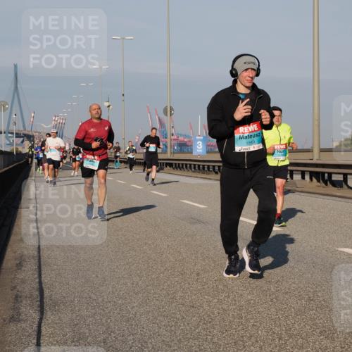 03.10.2025 - Köhlbrandbrückenlauf Fabian Wolf http://msf.ph/oto/9036425 03.10.2025 09:51:07 Position 3 1559 meine-sportfotos.de